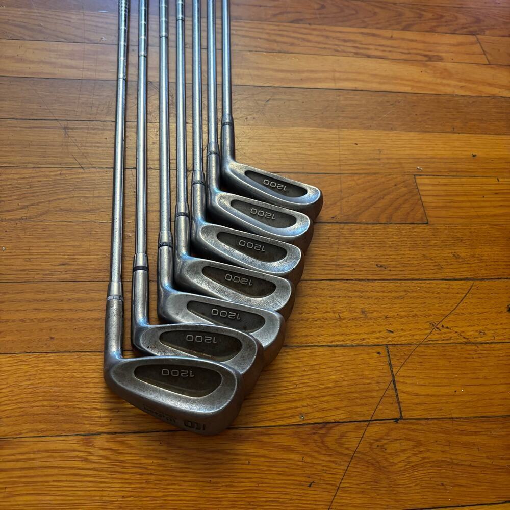 Wilson 1200 GE 3-9 (7i 37") RH Golf Clubs